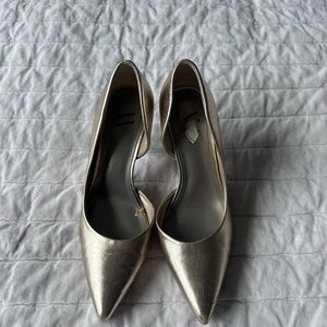 Elegant Gold Women's Pumps